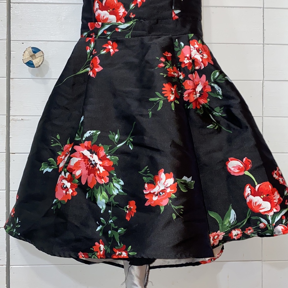 Multicolor flower homecoming/prom dress, size 13.